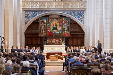 Titelbild: Feier der Lebenswende immer beliebter